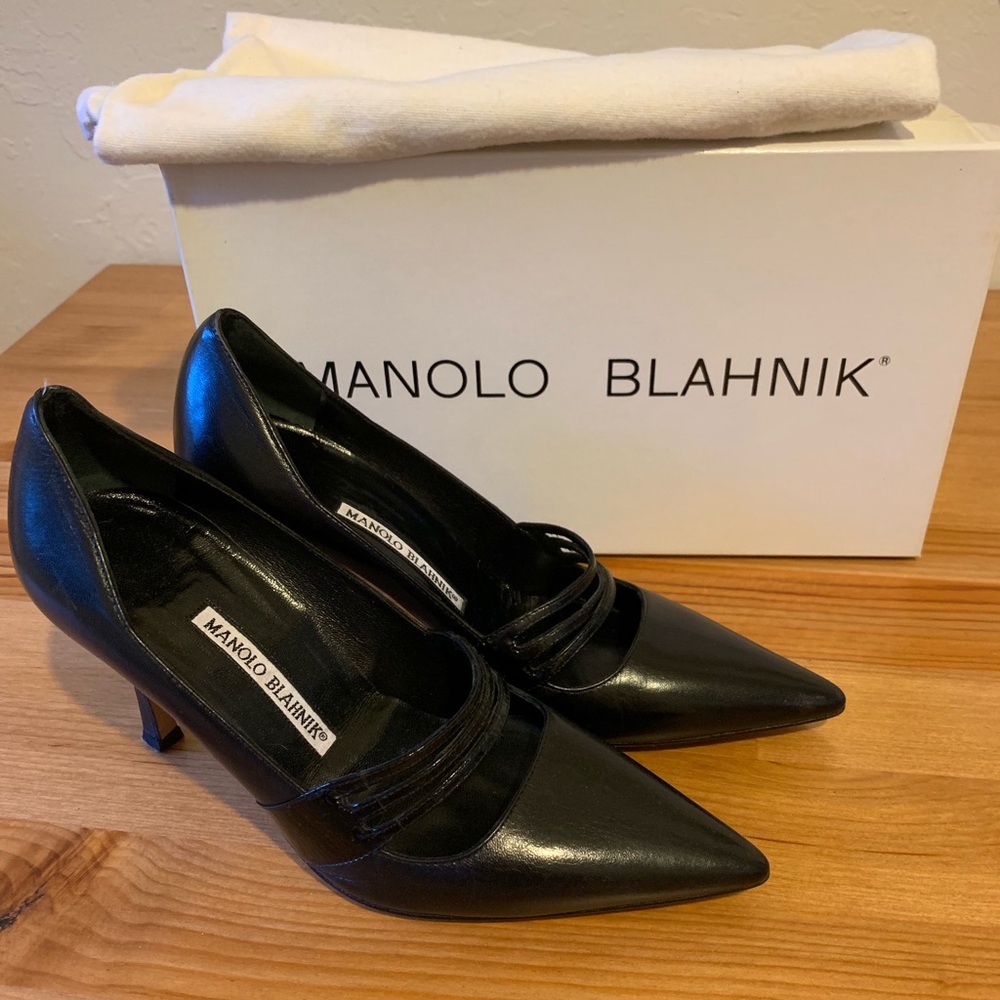 Manolo Blahnik Spartaca Black pumps size 35.5